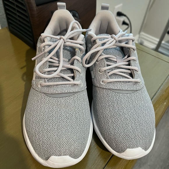 Adidas Cloudfoam Super, women’s size 7 - Picture 6 of 7